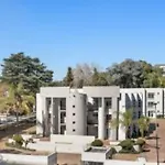 Sandton - Cozy 1 Bed #8 Village Blues On Katherine Street