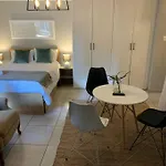 Modern 1 Bedroom Flat With Uninterrupted Wifi