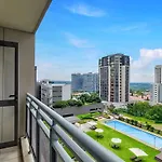 2 Bedroom 2 Bath Luxury - Sandton Cbd