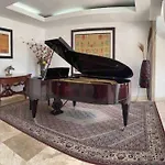 Riverclub Guesthouse