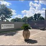 Contemporary Furnished 2 Bedroom, 2 Bathroom In The Heart Of Rivonia Sandton