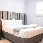 Kuboid Homes - Executive 2Bed 2Bath Apartment With Backup Inverter In Sandton