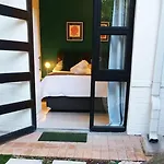 Modern Studio With Private Garden, Self Check-In