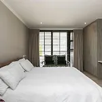 Stylish Apartment W/ Inverter 1Km 2Hyde Park