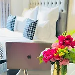 Larleebee Apartments