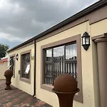 At Blessed Bnb - Private En-Suite Room In Home With Jacuzzi