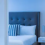 Outstanding 2Br Sandton With A View