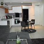 Sandton Apartment 15 West Road South