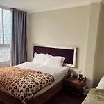 Shengtang Business Hotel