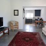 Gorgeous 1-Bedroom Sandton Flat