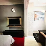 Unit 24, 163 On Bez