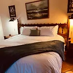 Buona Notte Suites In Linden
