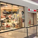 Executive 2-Bedroom Luxury Suite In Bedford Centre Mall