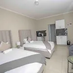 Popsy\'S Guest House