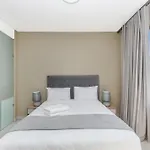 Easy Stay - The Tyrwhitt Rosebank