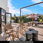 Modern Luxury In Parkhurst