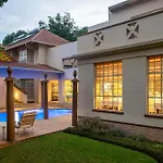 10 2Nd Avenue Houghton Estate By Dream Resorts