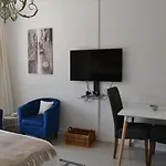 2 Woodmead Suites
