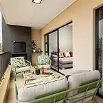 Woman Era-Penthouse Apartment