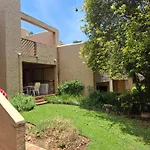 Modern Comfort In Sandton