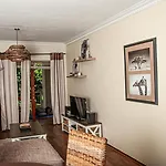 Jlb Cozy Luxury Apartment, Sandton