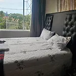 J And M Guesthouse
