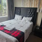 J And M Guesthouse