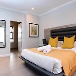 Elegant 1 Bed Apartment 5G Wi-Fi Netflix Inverter