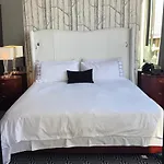 Luxury 1-Bedroom Suite In Sandton