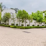 Hyde Park Retreat