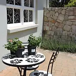 Worcester Cottage And Suite
