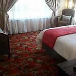 African Phoenix Guest Lodge