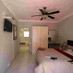 Acacia Grove Guest House