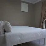 Vilakazi Backpackers