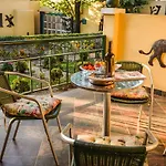 Elizabeth Manor Guest House