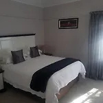 Englewold Manor Guest House