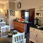 Dunvegan Execu Lodge