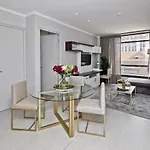 Sandton Apartment 15 West Road South