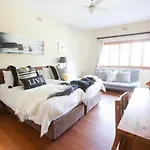 Avondhu Guest House