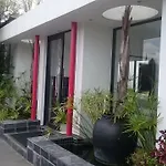 21 Kingfisher Guesthouse