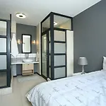 Vantage Rosebank