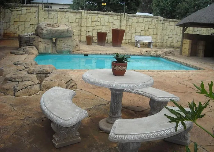 Upper Houghton Guesthouse