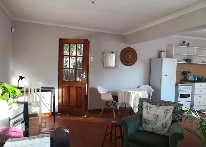 Bright And Sunny Private Self-Catering Cottage