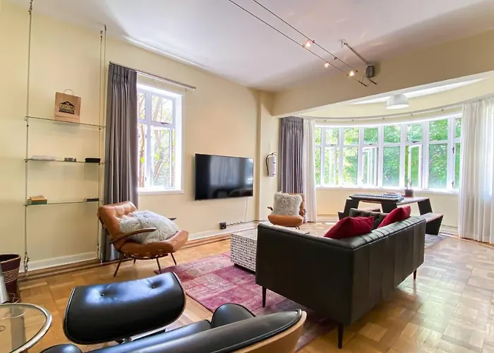Lux 2 Bed For Business Travellers Wi-Fi & Netflix