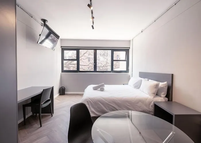 Inn & Out Plus Rosebank
