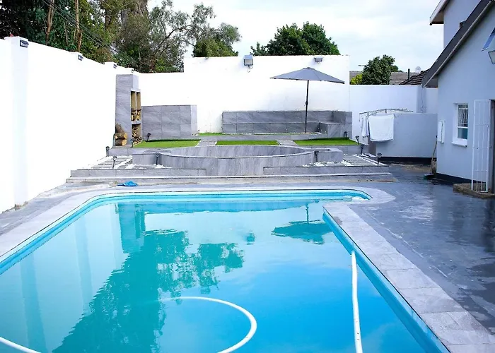 Semeni Asante Guesthouse Getaway
