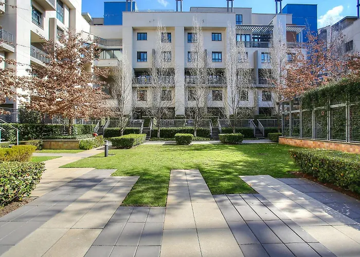 Melrose Arch Luxury Apartment - With Generator