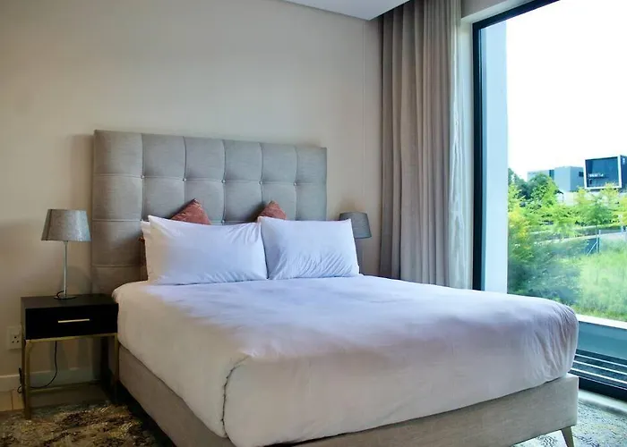 Outstanding 2Br Sandton With A View
