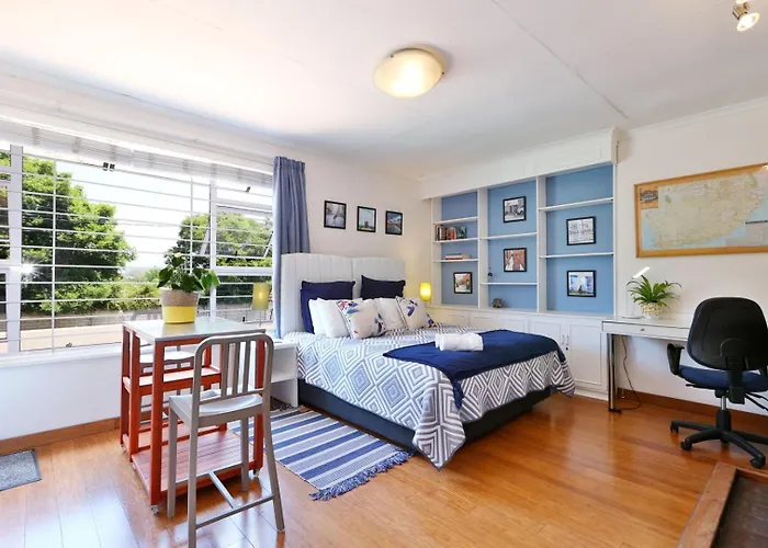 Four C\'S Guest Units In Craighall Park