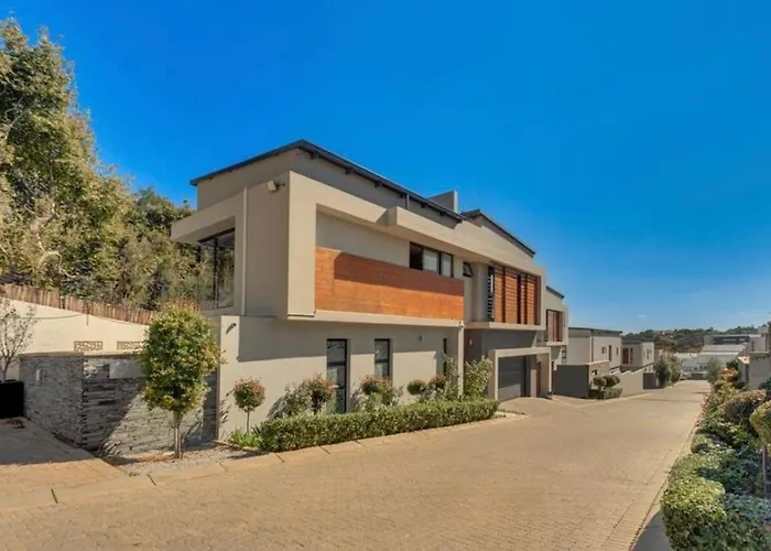 Luxury Home On Berkeley